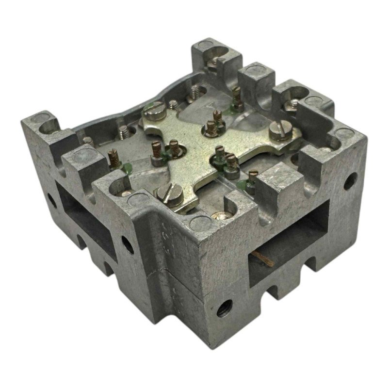 57202-53011 SEL Waveguide Isolator WR-90 WR90